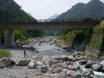 青岩公園で川遊び！の写真のサムネイル写真5