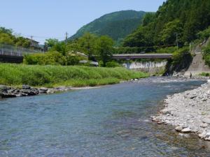 【川遊び】こいこいアイランド会館の河原で、川遊び！の写真6