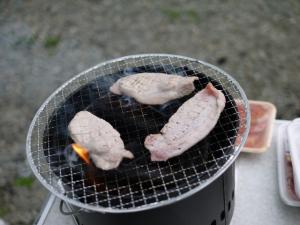 【アウトドア】ニジマス釣りからの貸別荘でBBQ！の写真3