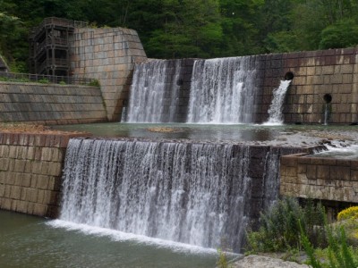 苗名滝の写真