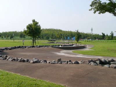 まつぶし緑の丘公園で水遊び！！！の写真1