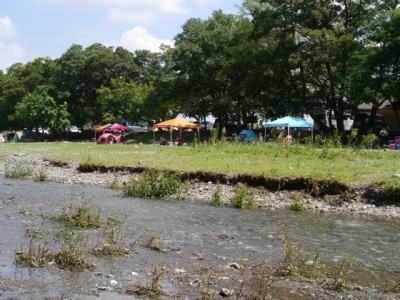 巾着田で川遊び！の写真4