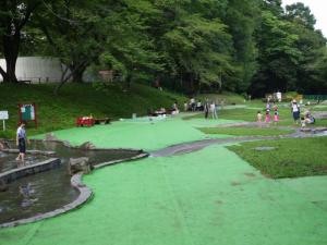 【じゃぶじゃぶ池】北本市子供公園のじゃぶじゃぶ池で水遊び！の写真2