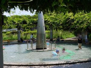 【じゃぶじゃぶ池】上平公園のじゃぶじゃぶ池で水遊び！の写真4