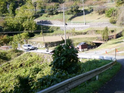 和銅採掘露天掘跡の写真2