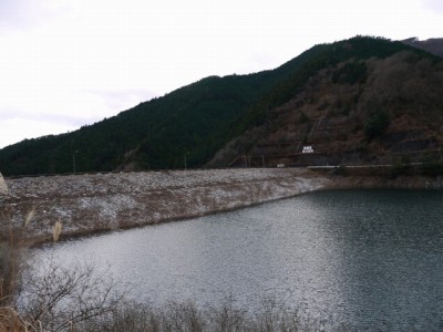 有間ダムの写真2