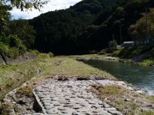 槻川の河原4（東秩父村立槻川小学校の前）の写真14